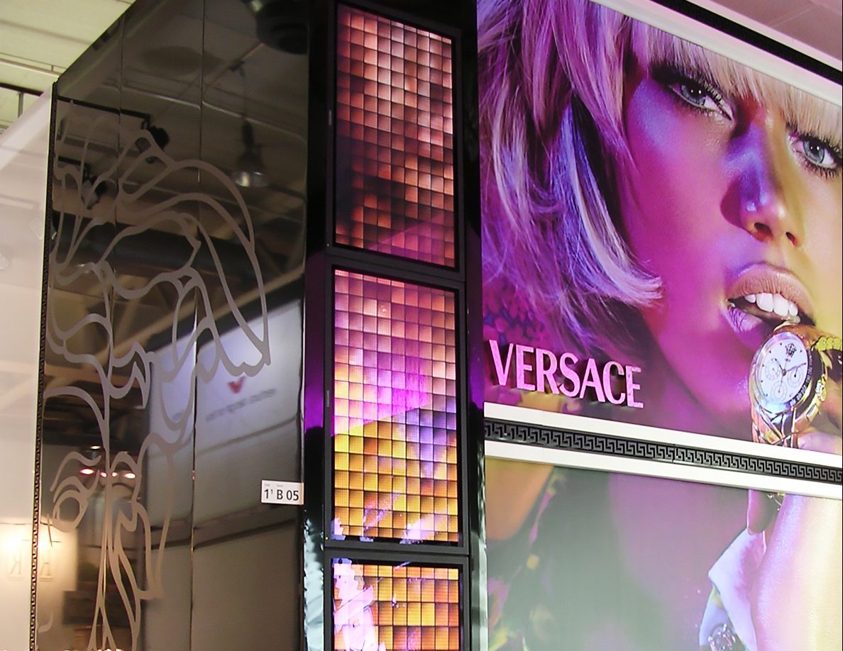Versace In Mall Display e1699439737237